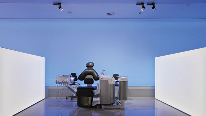 Philips surface lights illuminate the Planmeca exhibition, creating an energy-efficient and impressive atmosphere